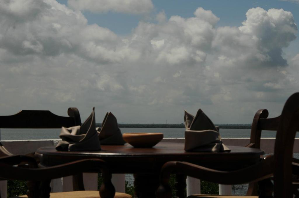 Hotel Lagoon Paradise Negombo Ngoại thất bức ảnh