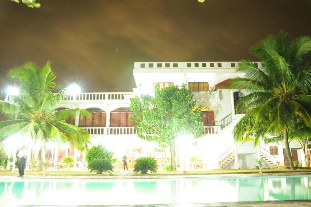 Hotel Lagoon Paradise Negombo Ngoại thất bức ảnh