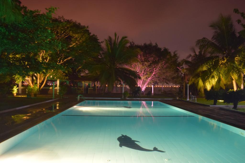 Hotel Lagoon Paradise Negombo Ngoại thất bức ảnh
