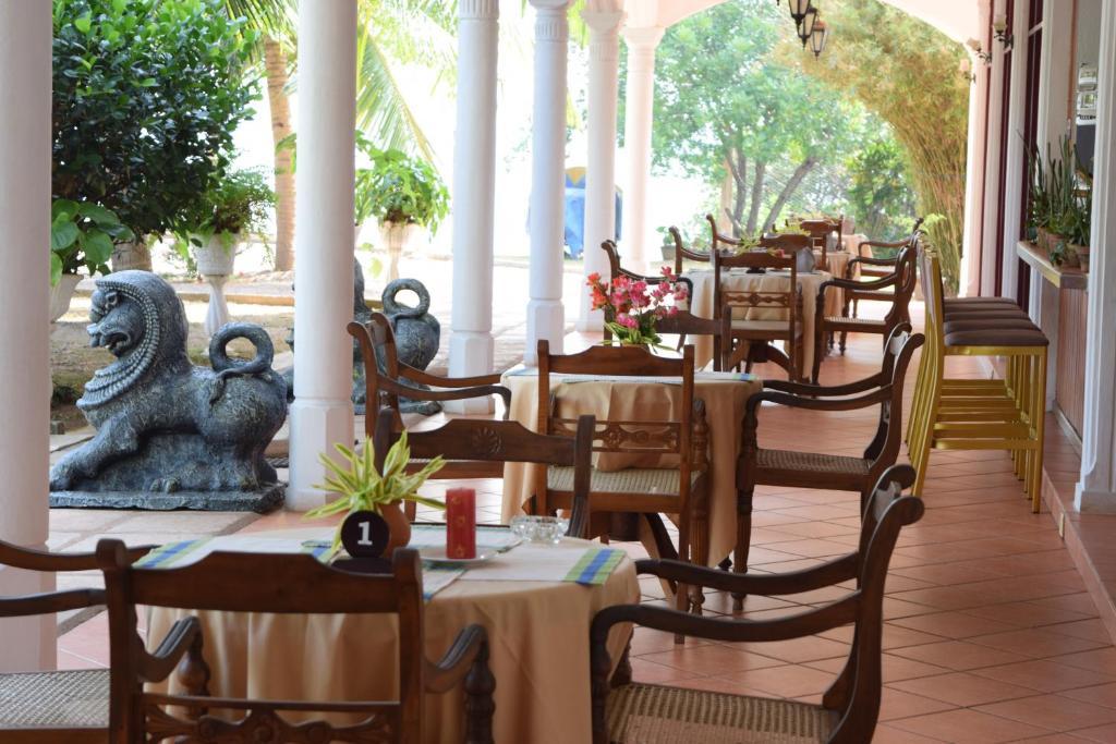 Hotel Lagoon Paradise Negombo Ngoại thất bức ảnh