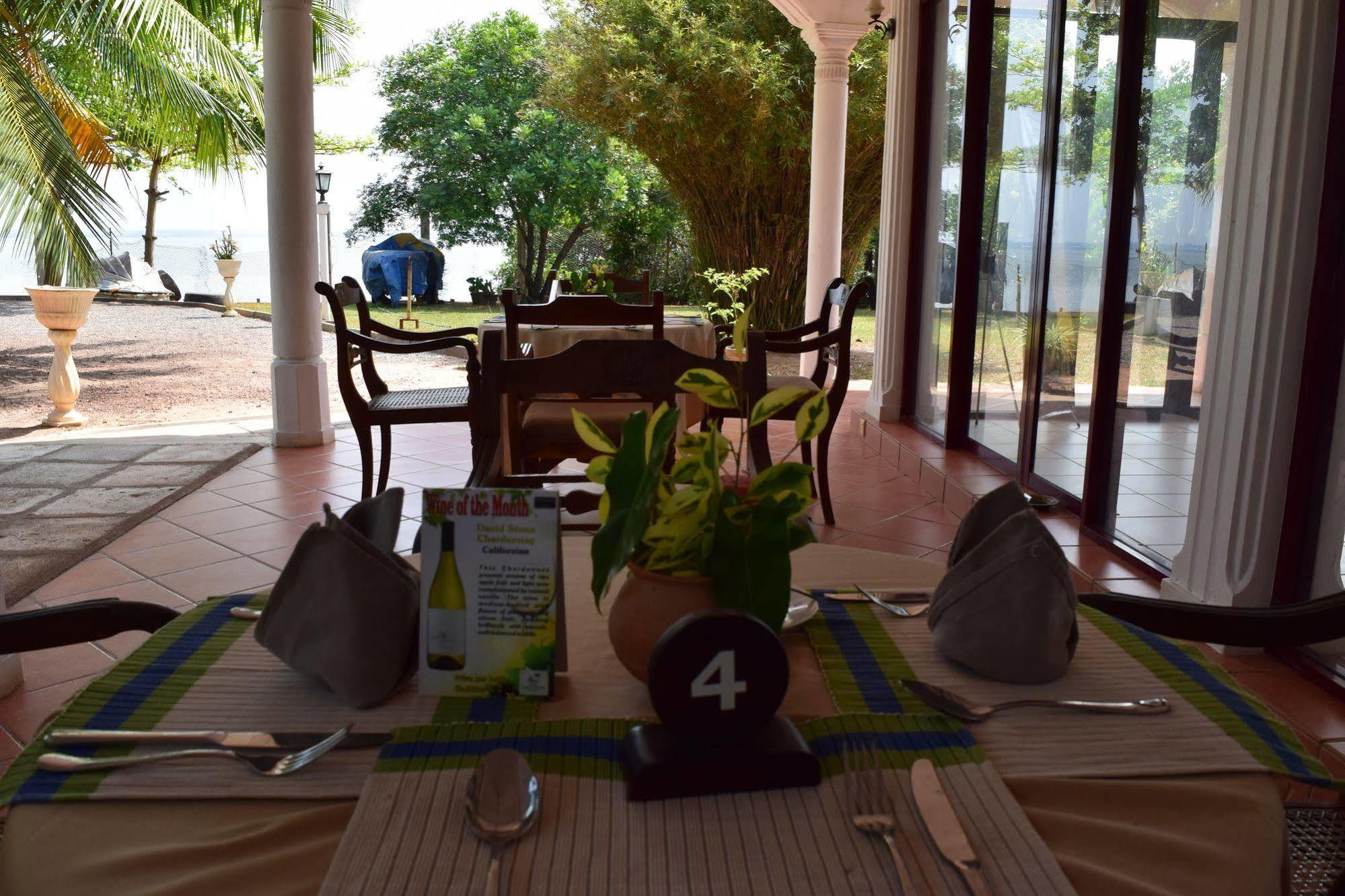 Hotel Lagoon Paradise Negombo Ngoại thất bức ảnh