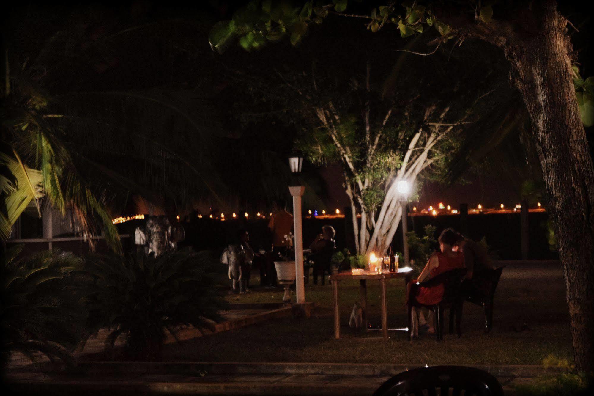 Hotel Lagoon Paradise Negombo Ngoại thất bức ảnh