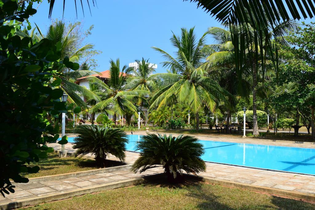 Hotel Lagoon Paradise Negombo Ngoại thất bức ảnh