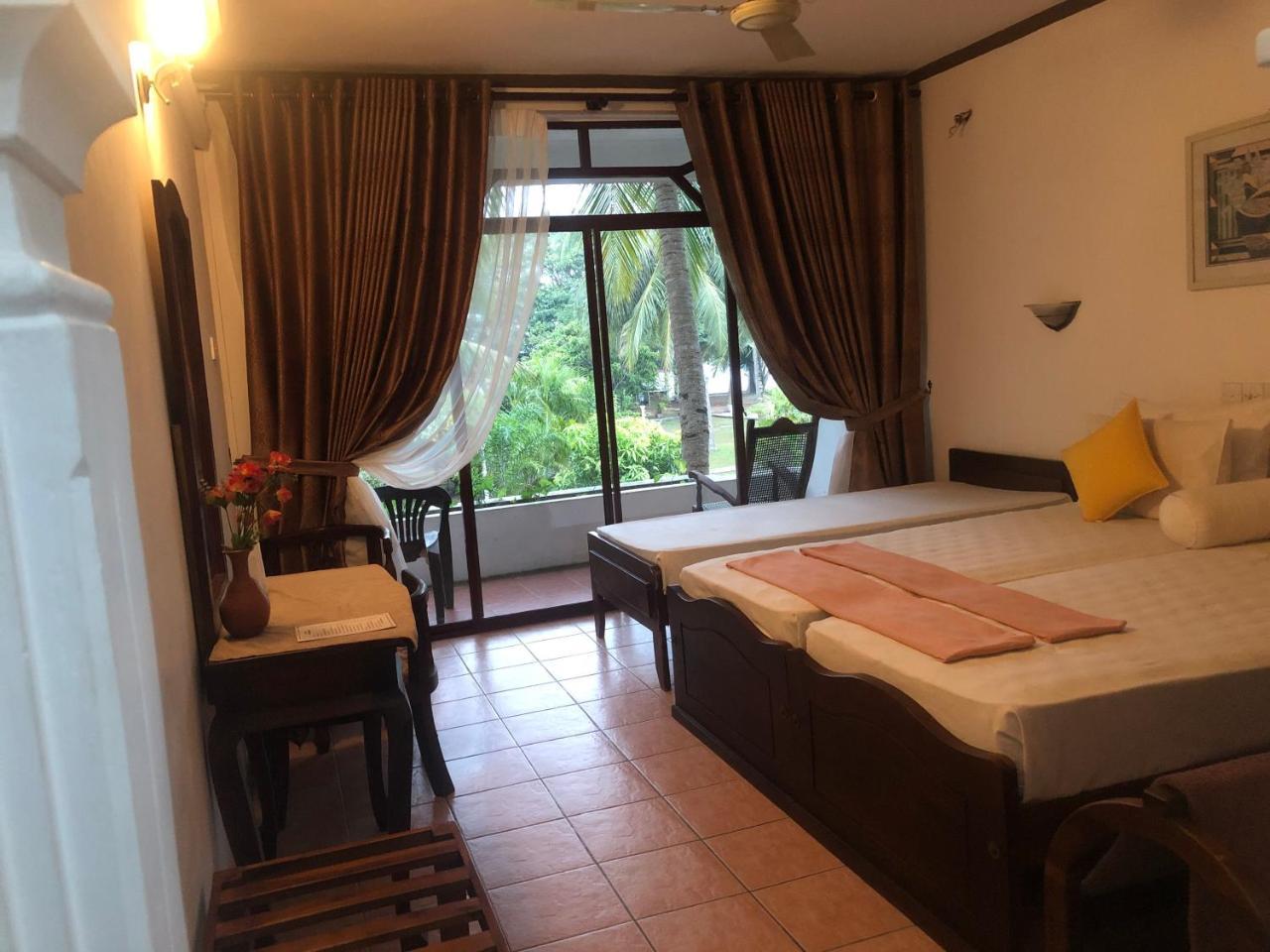 Hotel Lagoon Paradise Negombo Ngoại thất bức ảnh