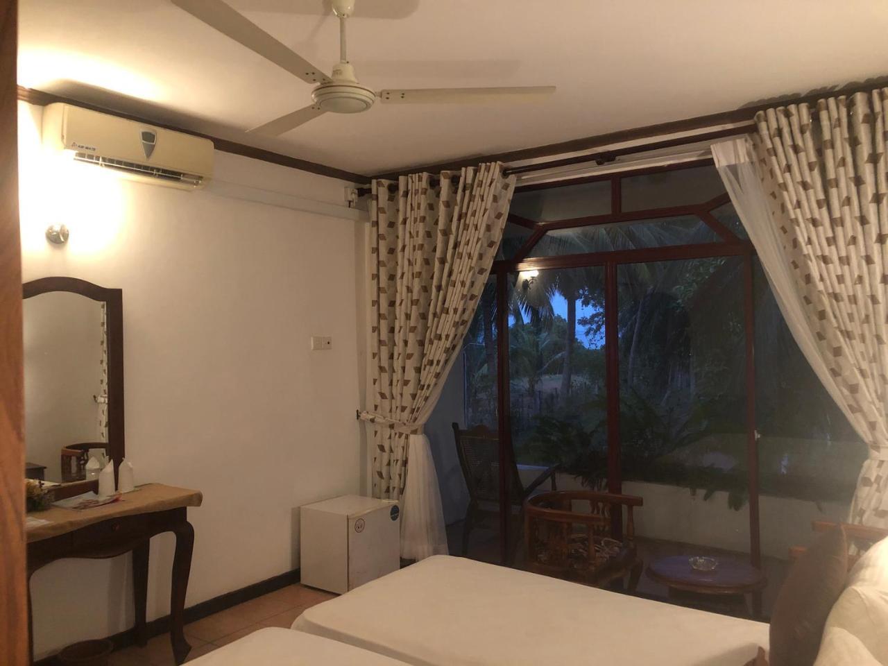 Hotel Lagoon Paradise Negombo Ngoại thất bức ảnh