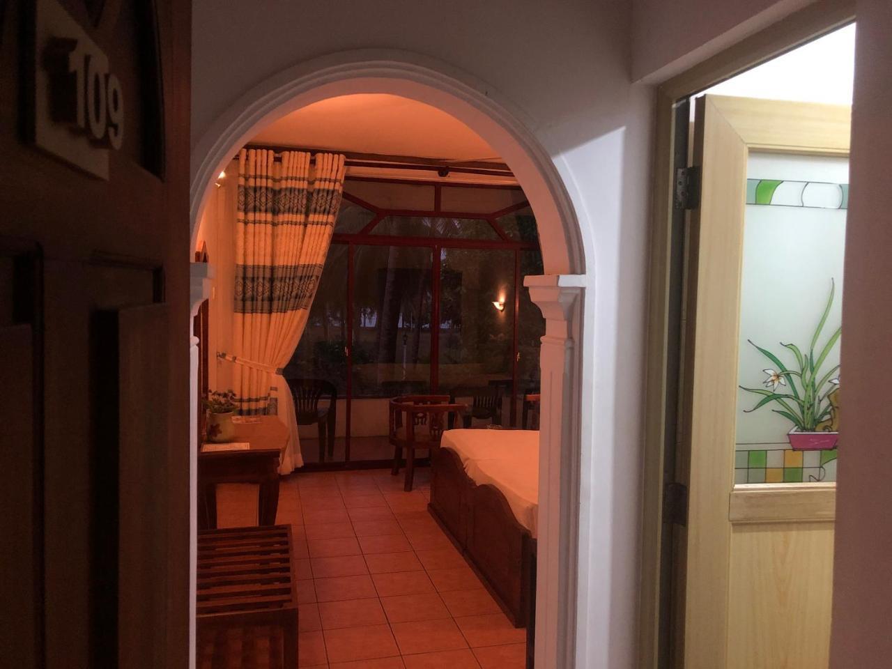 Hotel Lagoon Paradise Negombo Ngoại thất bức ảnh